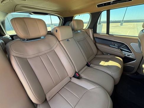 Used 2024 Land Rover Range Rover Autobiography AWD/4WD image 16