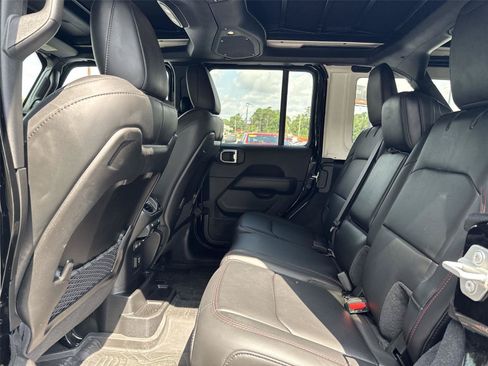 Used 2024 Jeep Wrangler Unlimited Rubicon AWD/4WD image 20