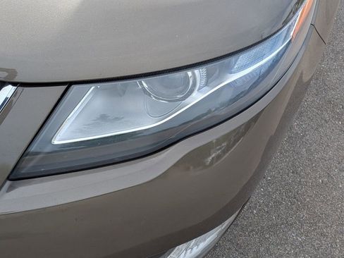 Used 2014 Chevrolet Volt Premium w/ Premium Trim Package FWD image 9