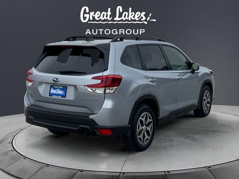 Used 2024 Subaru Forester Premium image 5