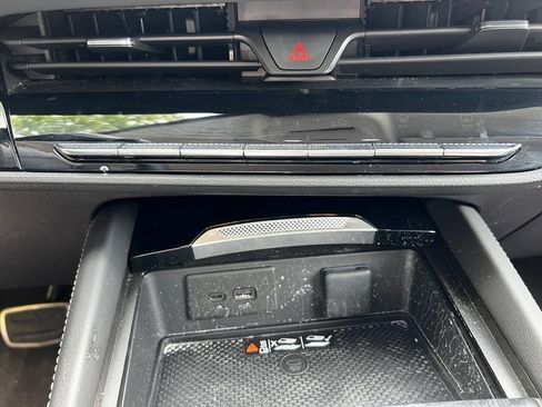 Certified 2025 Buick Envision Sport Touring AWD/4WD image 24