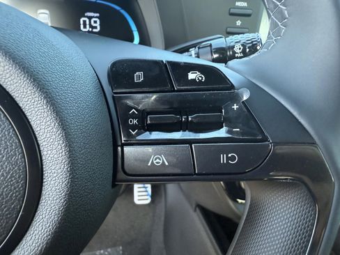 New 2025 Hyundai Elantra Sport image 16