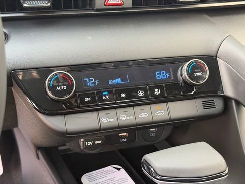 New 2026 Hyundai Elantra Sport FWD image 24