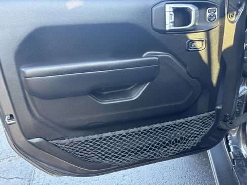 Used 2021 Jeep Wrangler Unlimited Sport AWD/4WD image 14