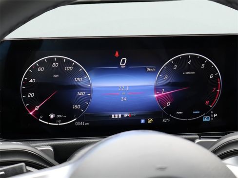 New 2025 Mercedes-Benz GLB 250 4MATIC image 30