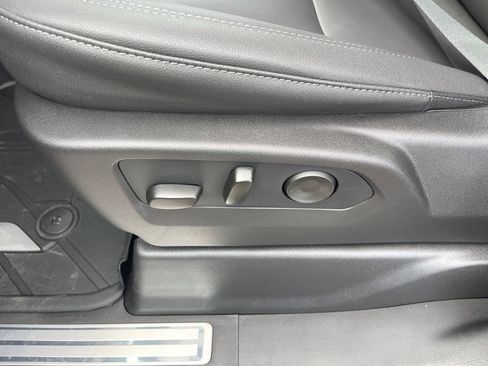 New 2026 Chevrolet Silverado 1500 LT w/ Leather Package image 9