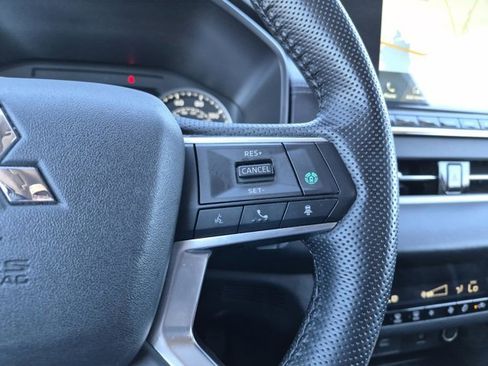 Used 2024 Mitsubishi Outlander SE image 22