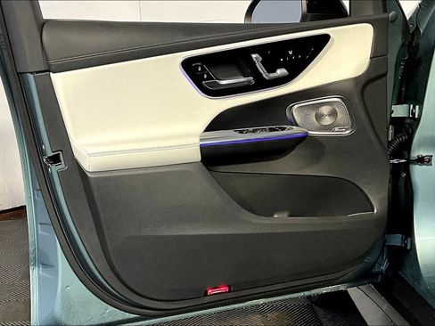 New 2026 Mercedes-Benz GLC 300 4MATIC image 11