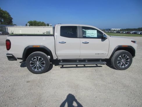 New 2026 GMC Canyon Denali AWD/4WD image 3