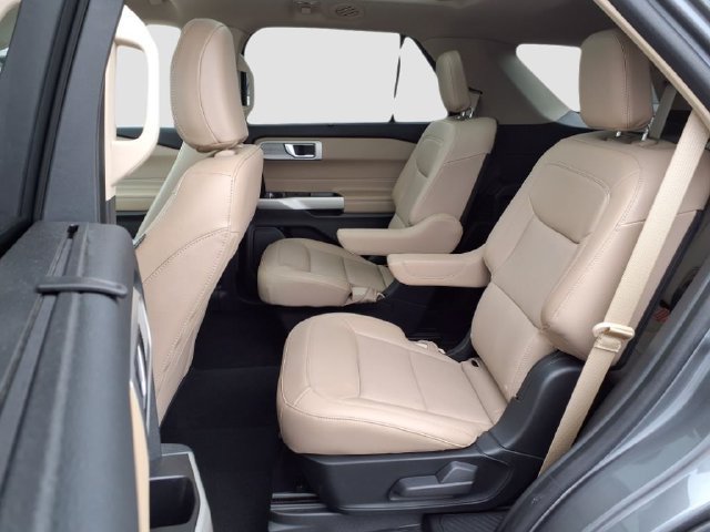 Used 2022 Ford Explorer Limited w/ Equipment Group 301A AWD/4WD image 14