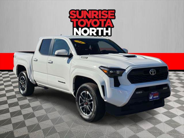 Certified 2024 Toyota Tacoma TRD Sport AWD/4WD image 1