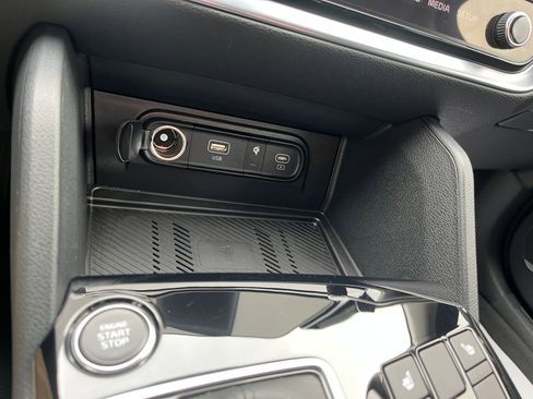 Used 2025 Kia Sportage EX image 24