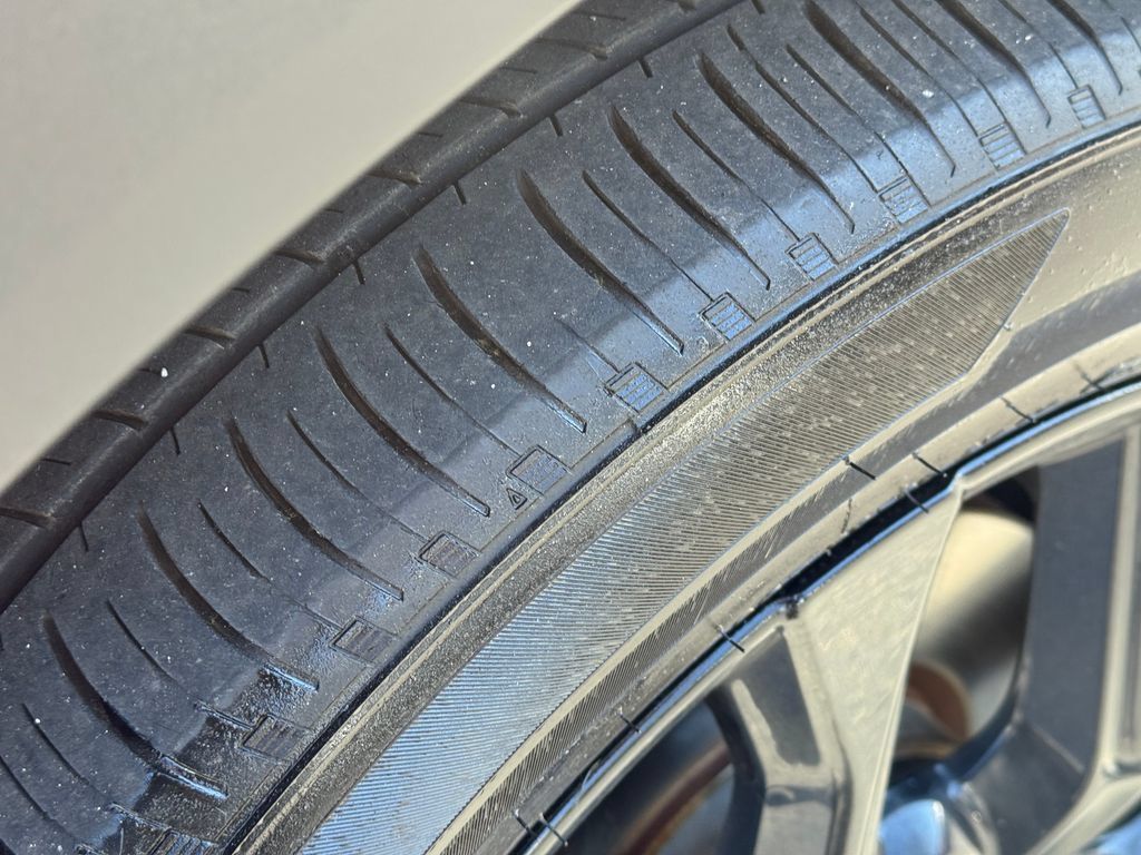 Used 2025 Honda HR-V Sport image 16
