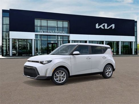 New 2025 Kia Soul LX image 3