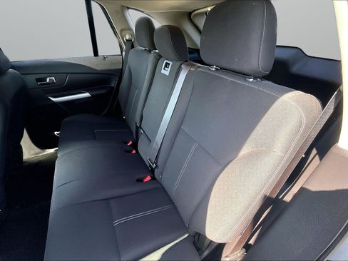 Used 2011 Ford Edge SE FWD image 17