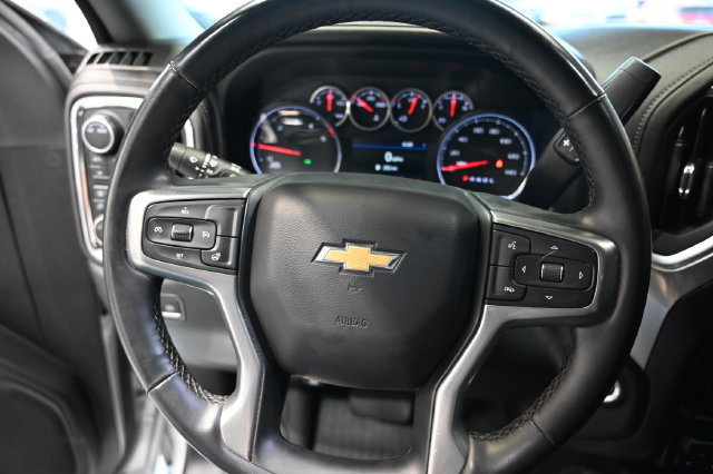 Used 2023 Chevrolet Silverado 3500 LTZ AWD/4WD image 22