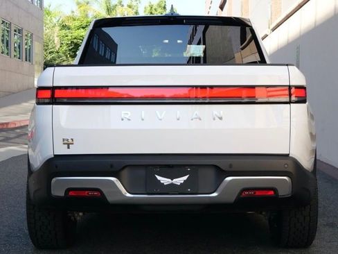 Used 2023 Rivian R1T Adventure image 9