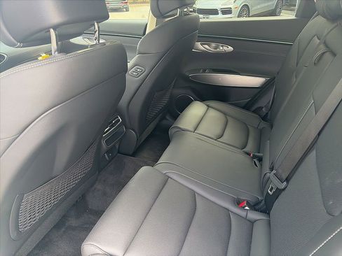 Used 2026 Genesis GV70 2.5T Select image 14