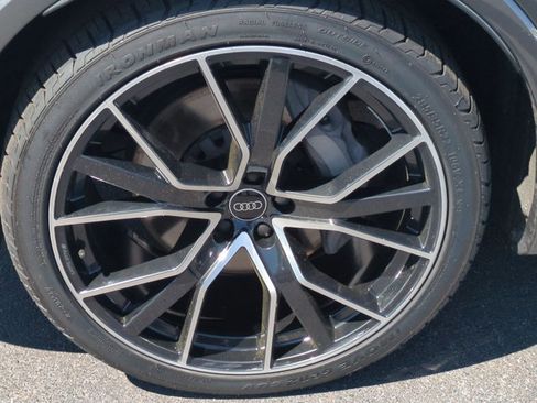 Used 2021 Audi Q7 3.0T Prestige image 26