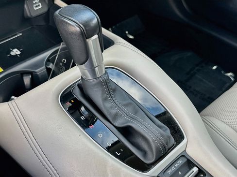 Used 2023 Honda HR-V EX-L image 16