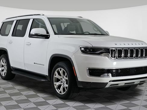 Used 2022 Jeep Wagoneer Series II image 1