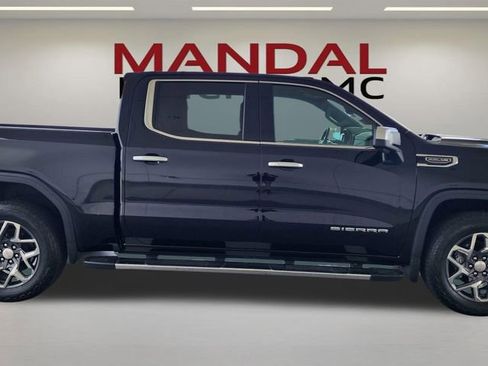 Used 2023 GMC Sierra 1500 SLT w/ SLT Premium Package AWD/4WD image 4