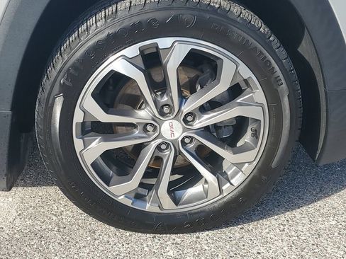 Certified 2019 GMC Terrain SLT w/ Preferred Package AWD/4WD image 7