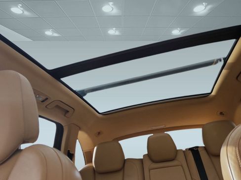 Used 2014 Porsche Cayenne S image 11