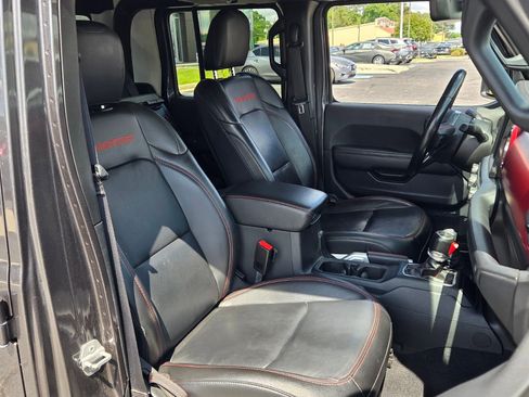 Used 2021 Jeep Gladiator Rubicon w/ Dual Top Group AWD/4WD image 14