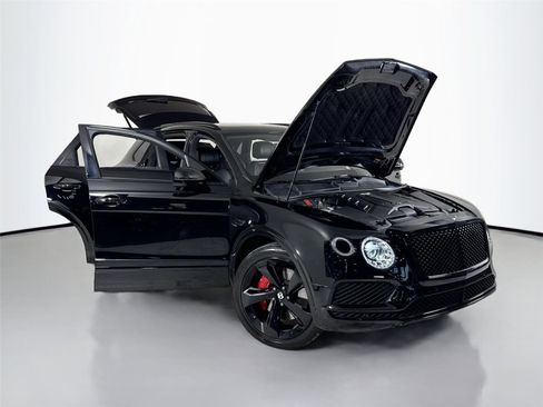 Used 2019 Bentley Bentayga image 40