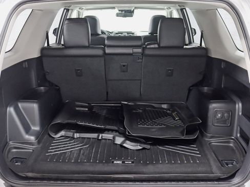 Used 2021 Toyota 4Runner TRD Off-Road Premium w/ Moonroof Package AWD/4WD image 37
