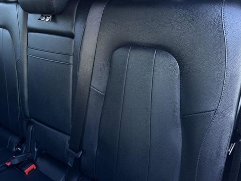 Used 2022 Mercedes-Benz EQB 300 4MATIC image 20