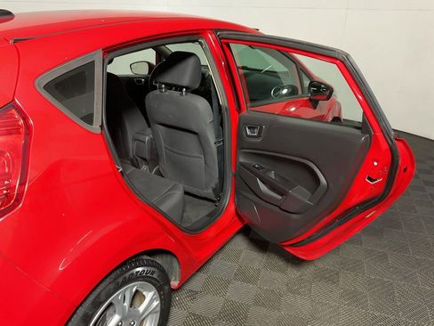 Used 2015 Ford Fiesta SE FWD image 30