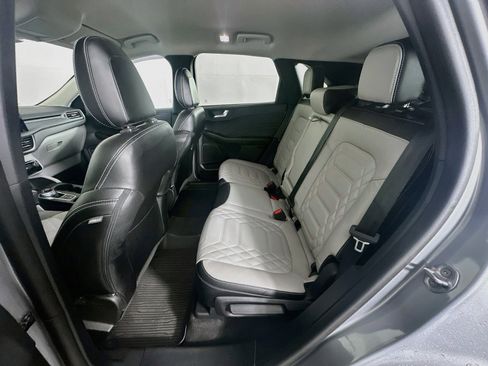 Used 2023 Ford Escape Platinum w/ Premium Technology Package FWD image 27