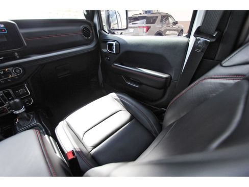 Used 2024 Jeep Wrangler Unlimited Rubicon AWD/4WD image 12