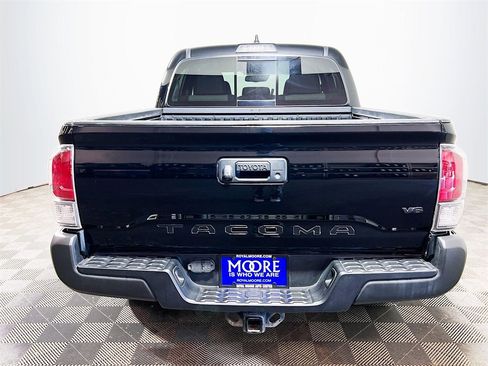 Certified 2022 Toyota Tacoma TRD Off-Road image 7