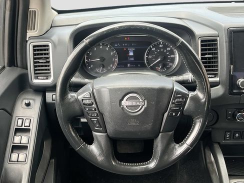 Used 2024 Nissan Frontier SV w/ SV Convenience Package RWD image 11