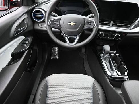 New 2026 Chevrolet Trax LT w/ Driver Confidence Package image 11