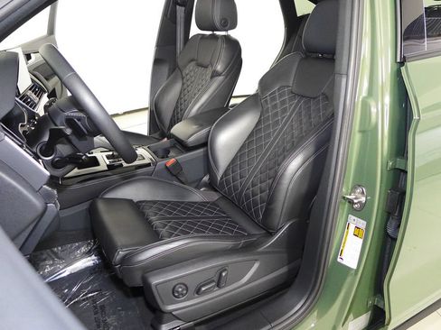 Used 2024 Audi SQ5 Premium Plus AWD/4WD image 22