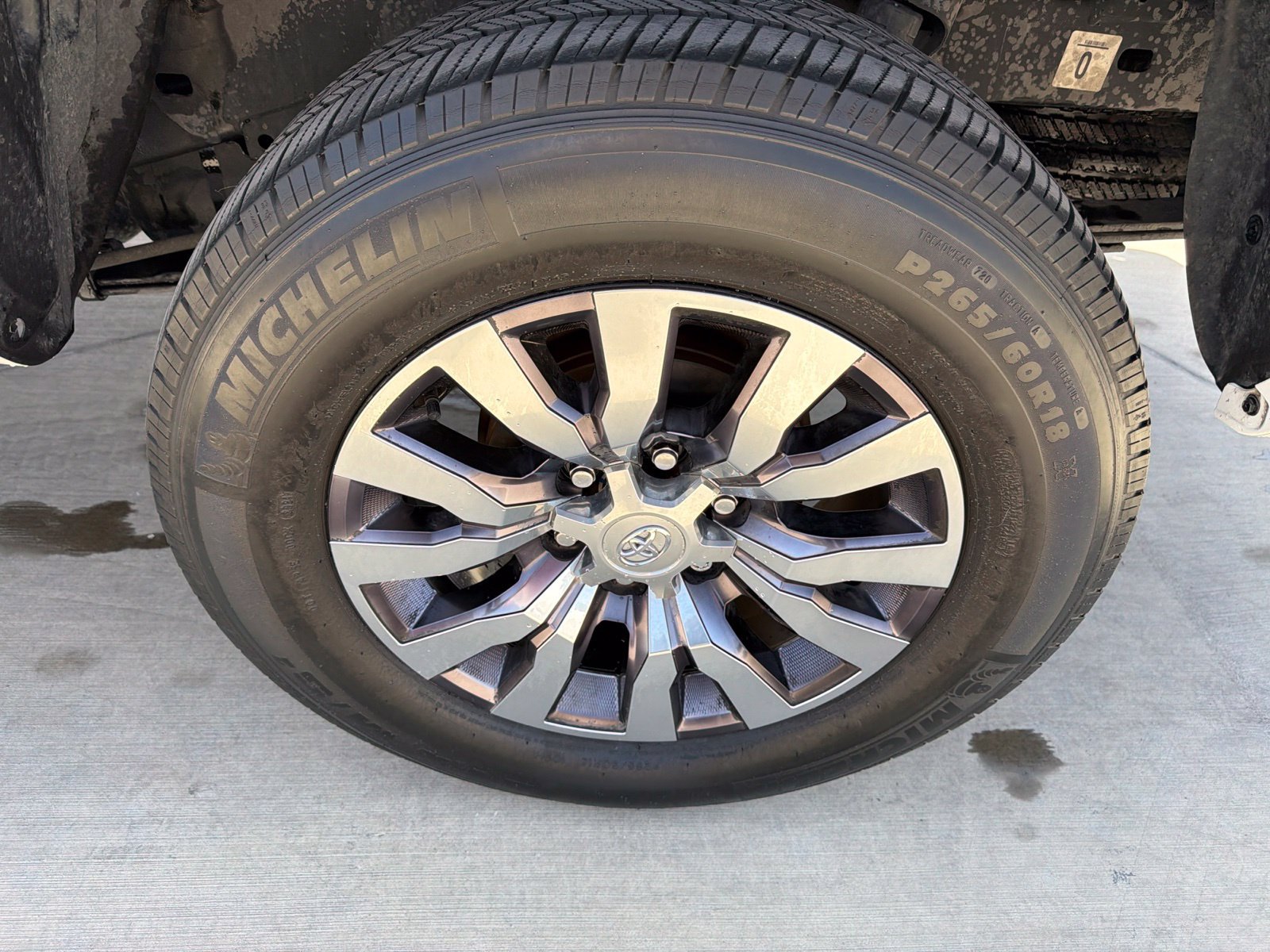 Used 2021 Toyota Tacoma Limited RWD image 10