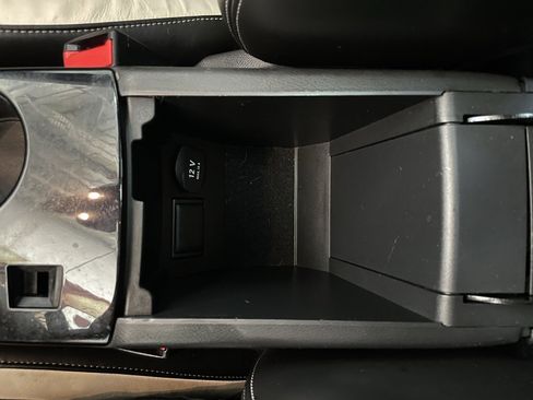 Used 2017 INFINITI QX30 Sport w/ Sport Leather Package image 34