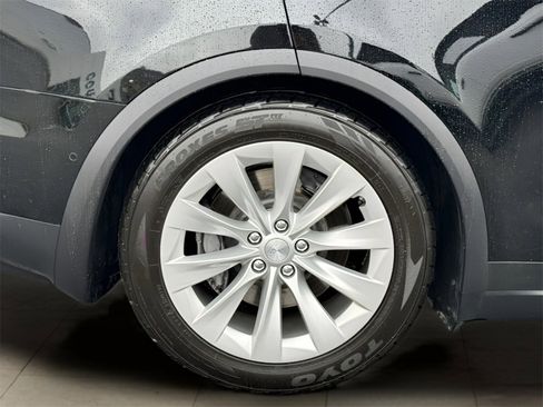 Used 2017 Tesla Model X 75D image 40