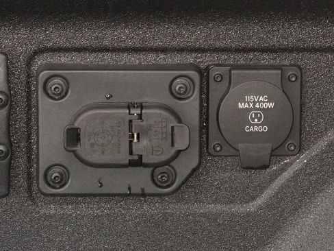 Used 2025 RAM 3500 Tradesman w/ Chrome Appearance Group image 29