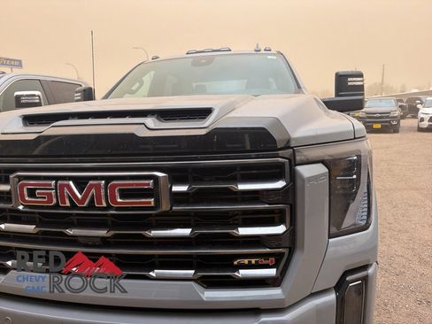 Used 2024 GMC Sierra 2500 AT4 AWD/4WD image 58