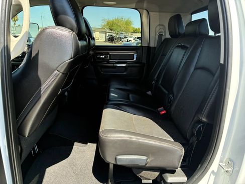 Used 2016 RAM 2500 Laramie w/ Convenience Group AWD/4WD image 18