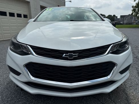 Used 2017 Chevrolet Cruze LT FWD image 8