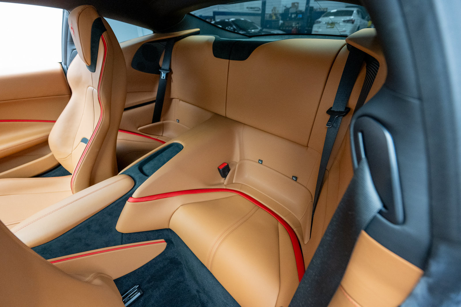 Used 2022 Ferrari Roma RWD image 16