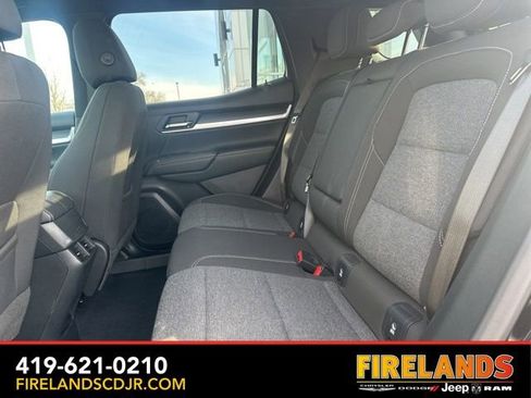 Used 2025 GMC Terrain Elevation image 18