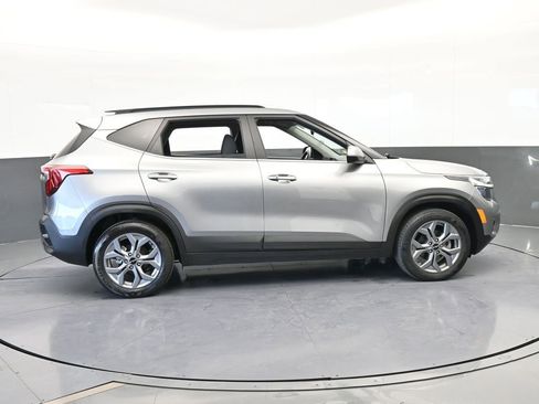 Used 2024 Kia Seltos S image 7