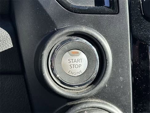 Used 2023 Nissan Titan PRO-4X w/ Pro-4x Convenience Package image 11